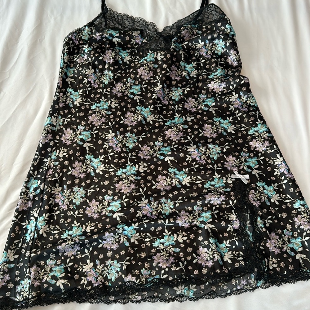 Womens Victoria's Camisole Medium